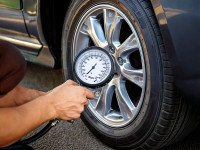 Pression des pneus : un impact sur votre sécurité et budget